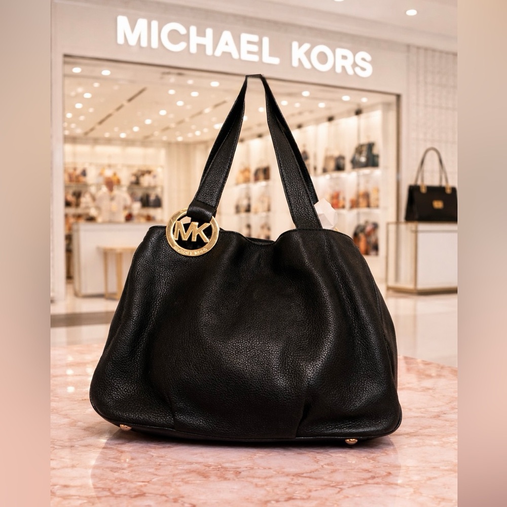 MICHAEL KORS NWOT FULTON Black Pebbled Leather Bag Gold Logo EUC NO CALLOUTS